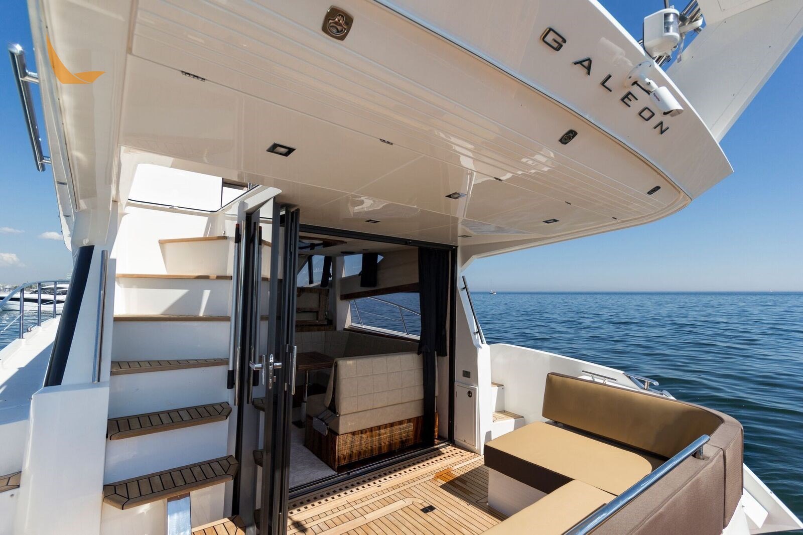 Du thuyền Galeon 420 Fly